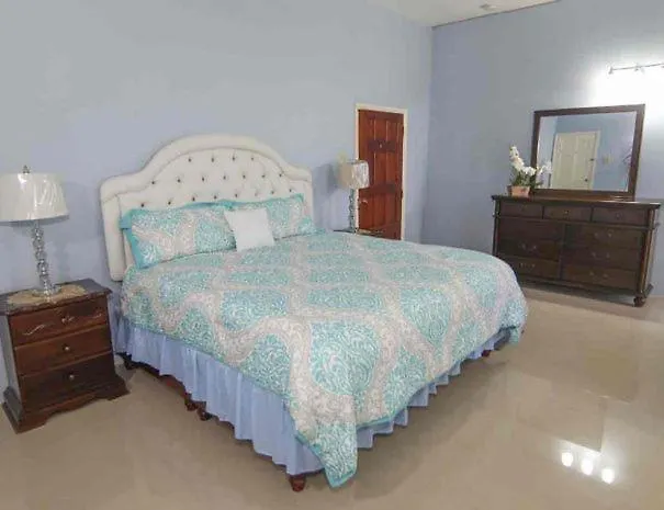 Dela De-Rose Guest House Negril Jamaica