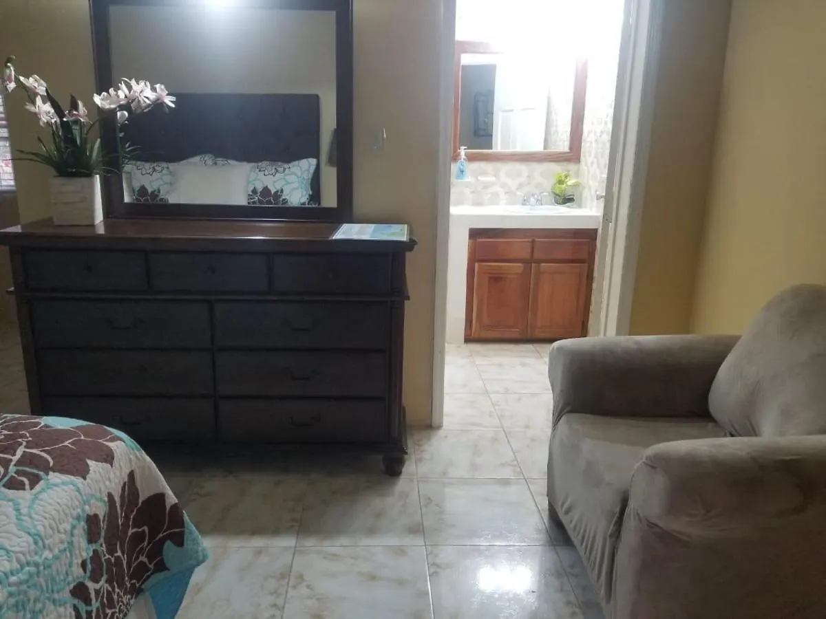 Dela De-Rose Guest House Negril Jamaica 0*,  Jamaika