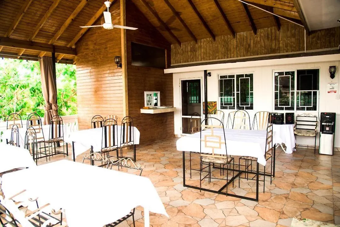 Dela De-Rose Guest House Negril Jamaica جامايكا