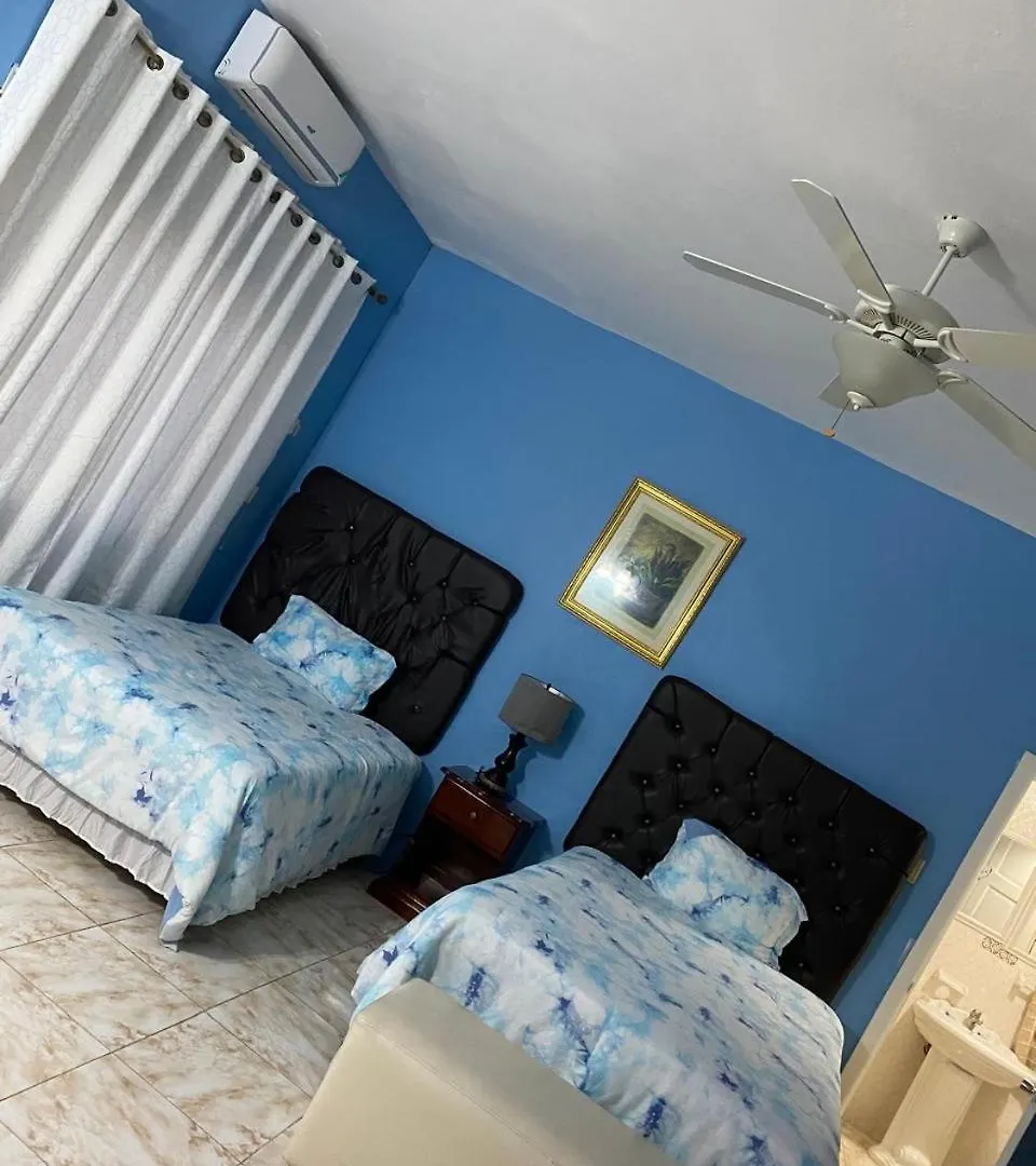 Dela De-Rose Guest House Negril Jamaica