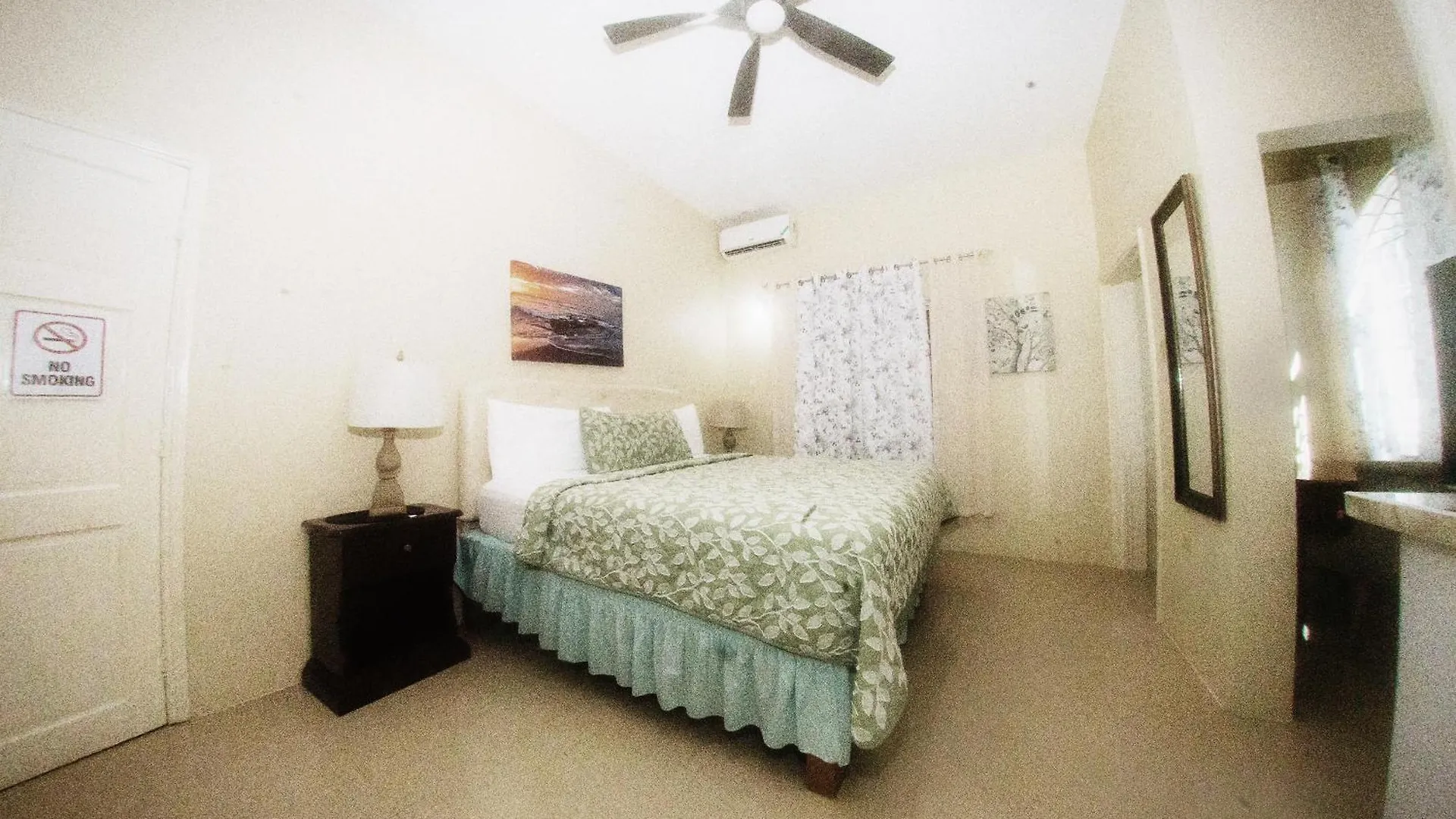 Dela De-Rose Guest House Negril Jamaica