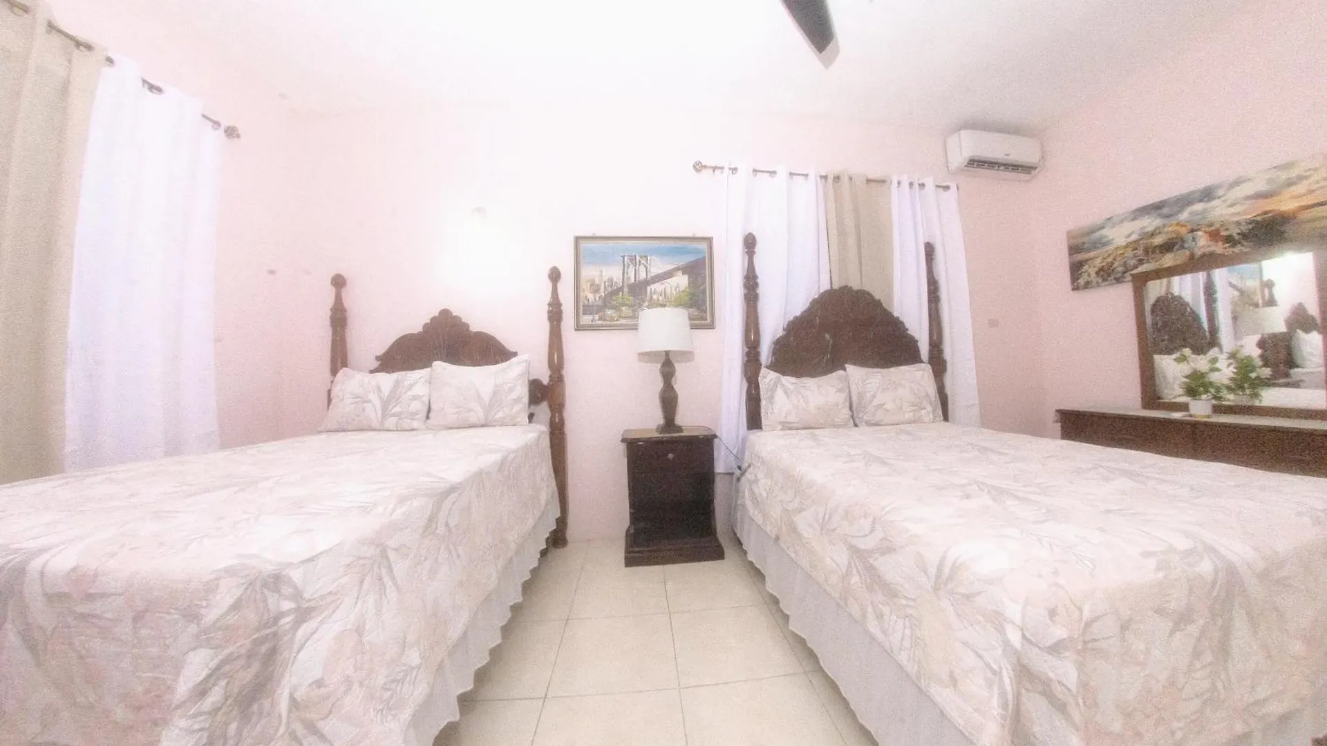 Dela De-Rose Guest House Negril Jamaica
