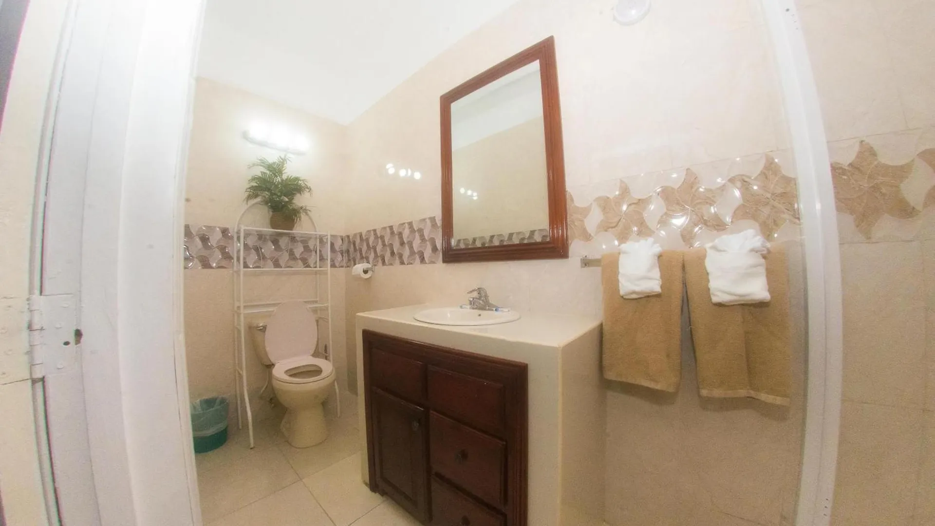 Dela De-Rose Guest House Negril Jamaica