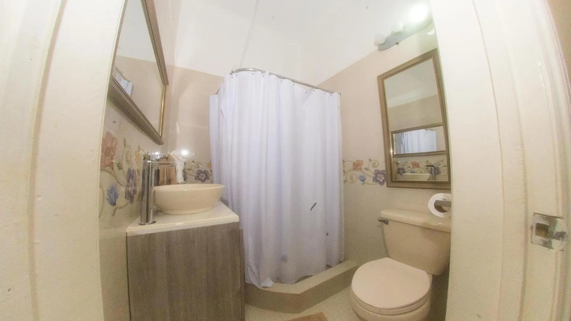 Dela De-Rose Guest House Negril Jamaica