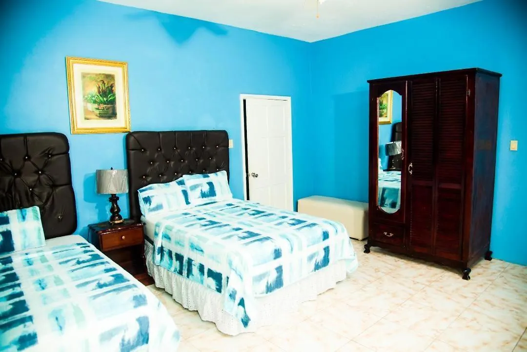 Dela De-Rose Guest House Negril Jamaica